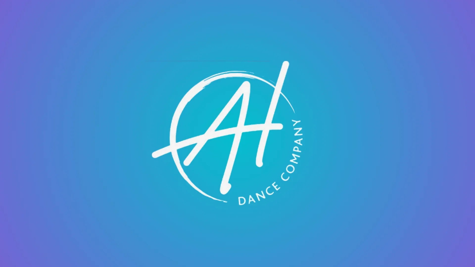 AH - DanceCompany Logo auf lila blauem Hintergrund